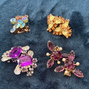 Lot of vintage clip on earrings